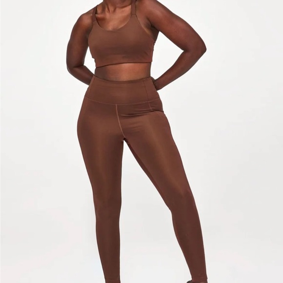 Girlfriend Collective high rise compressive leggings in color earth - Picture 2 of 8